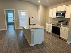 2011 134th St in Lubbock, TX - Building Photo - Building Photo