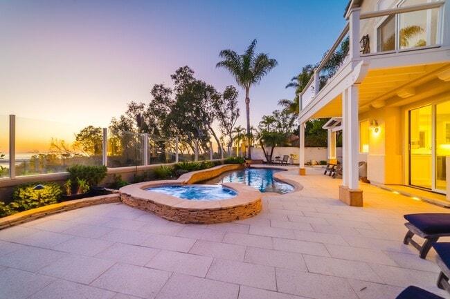 7373 Elegans Pl in Carlsbad, CA - Building Photo - Building Photo