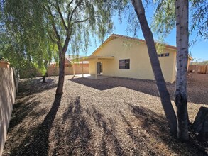 3307 S Sun Splash Dr in Tucson, AZ - Foto de edificio - Building Photo
