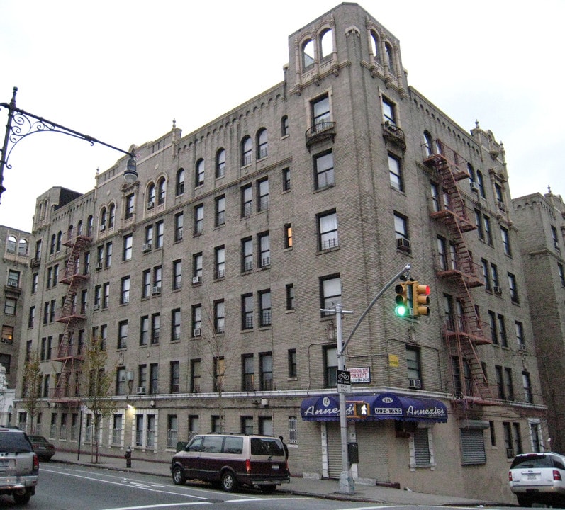 975 Walton Ave in Bronx, NY - Foto de edificio