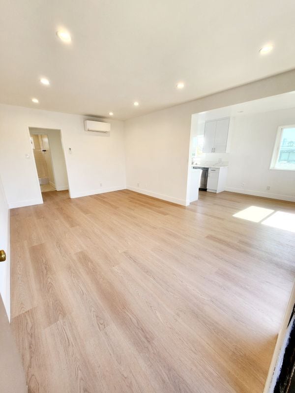 3810 Bronson Ave in Los Angeles, CA - Building Photo - Building Photo