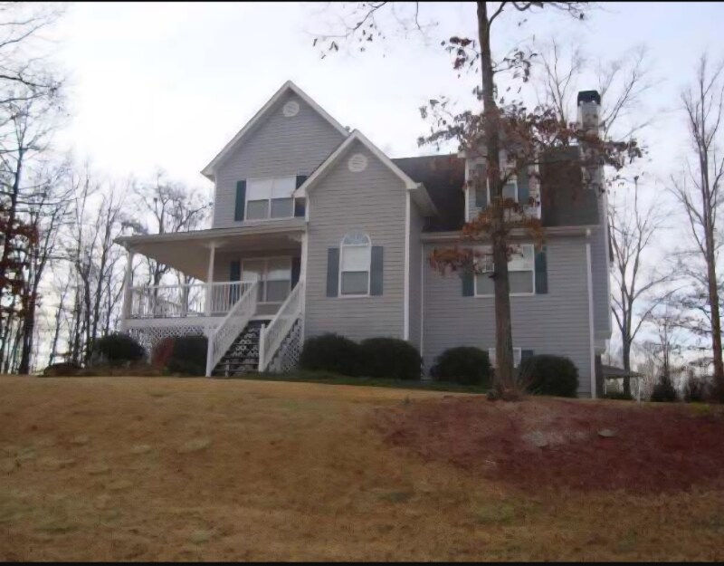 11 Emerald Ct in Douglasville, GA - Building Photo