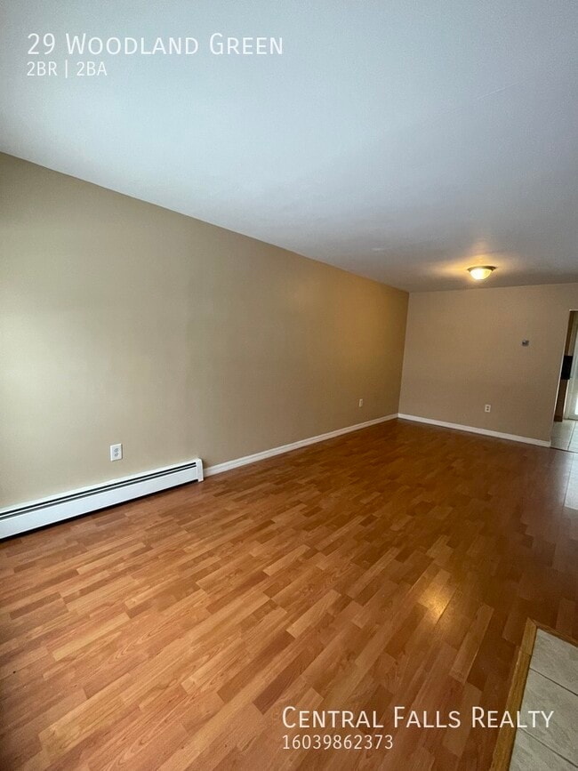 29 Woodland Green in Rochester, NH - Building Photo - Building Photo