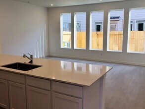 2218 Via Vicky Rd in Houston, TX - Building Photo - Building Photo