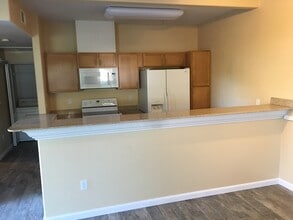 4200 E Commerce Way, Unit 1112 in Sacramento, CA - Building Photo - Building Photo
