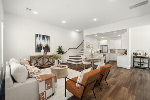 7504 B Carver Rd in Houston, TX - Building Photo