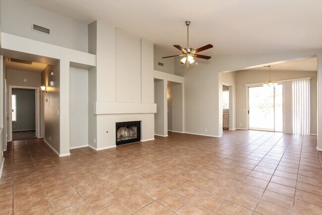 11528 W Piccadilly Rd in Avondale, AZ - Building Photo - Building Photo