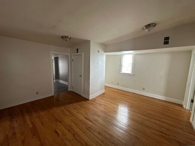 2208 Victor St in Cincinnati, OH - Building Photo - Building Photo