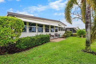 7894 SE Saratoga Dr in Hobe Sound, FL - Building Photo - Building Photo