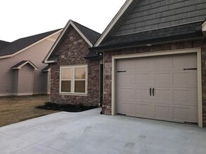 81 Morning Mist Dr in Rossville, GA - Building Photo - Building Photo