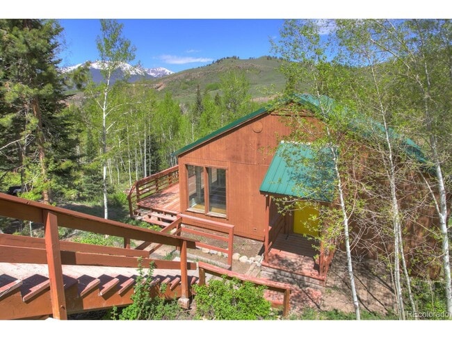 property at 347 Deer Path Rd