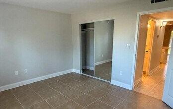 377 S McMullen Booth Rd in Clearwater, FL - Building Photo - Building Photo