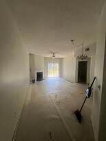 4230 Wilshire Blvd in Wilmington, NC - Building Photo