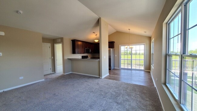 521 Timber Pointe Dr in Joliet, IL - Building Photo - Building Photo