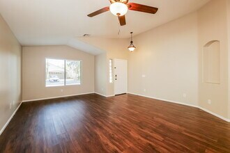 1649 E Leslie Ave in San Tan Valley, AZ - Building Photo - Building Photo