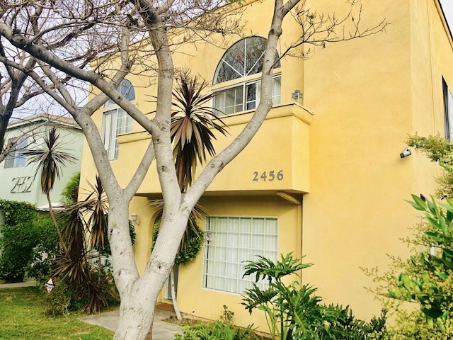 2456 Arizona Ave, Unit 4 in Santa Monica, CA - Building Photo