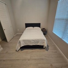 5117 E Danbury Rd in Scottsdale, AZ - Building Photo - Building Photo