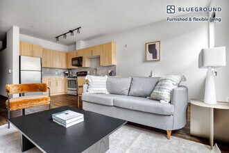 2428 NW Market St in Seattle, WA - Building Photo - Building Photo