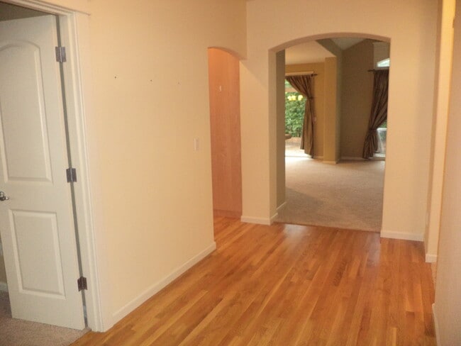 705 NW 150th St in Vancouver, WA - Foto de edificio - Building Photo