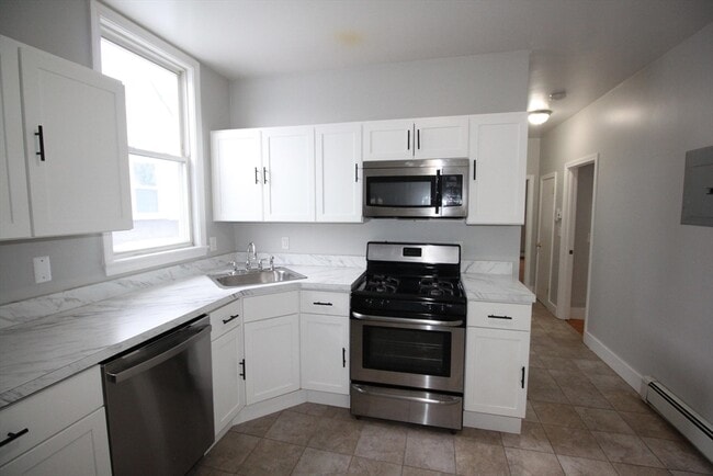 83 Devon St in Boston, MA - Building Photo - Building Photo