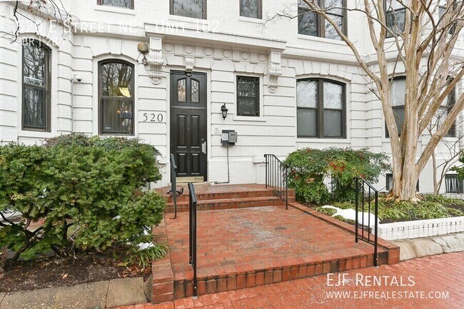 property at 520 E St NE