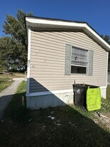 526 Chris St in Oak Grove, KY - Building Photo