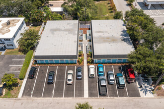 327 & 401 Fernwood in Clearwater, FL - Building Photo - Building Photo