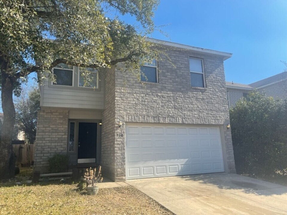 730 Pinafore St in San Antonio, TX - Building Photo