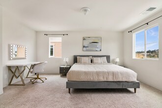 7284 Wembley St in San Diego, CA - Foto de edificio - Building Photo