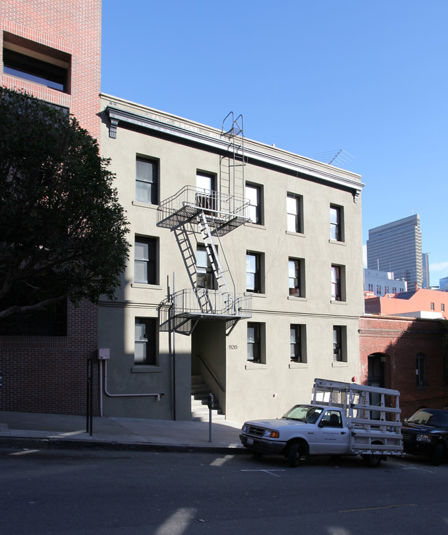 920 Montgomery St in San Francisco, CA - Building Photo - Building Photo