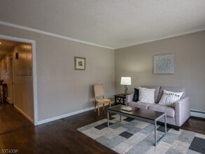 402 N 5th St in Harrison, NJ - Building Photo - Building Photo