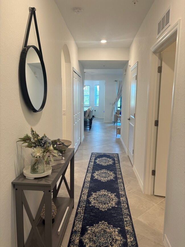 14151 Heritage Landing Blvd, Unit 1017 in Punta Gorda, FL - Foto de edificio - Building Photo