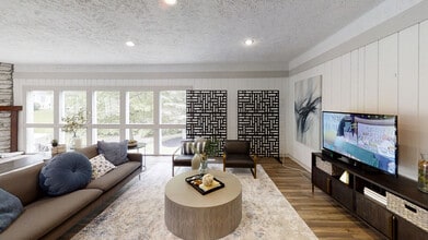 Eagle Creek Apartments in Indianapolis, IN - Building Photo - Building Photo