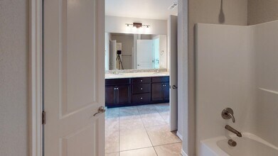 2705 W Shasta Rd in Rogers, AR - Building Photo - Building Photo