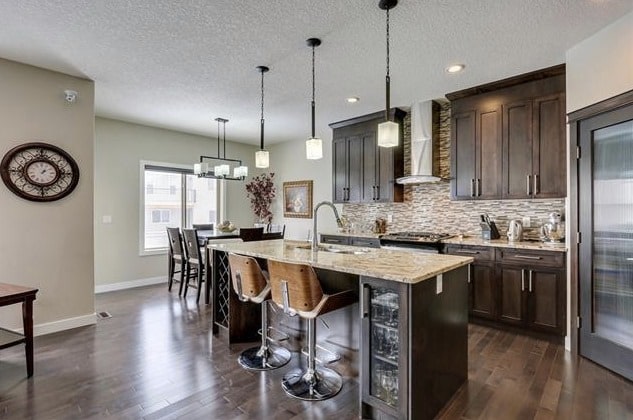 111 Bayview St SW in Airdrie, AB - Building Photo - Building Photo