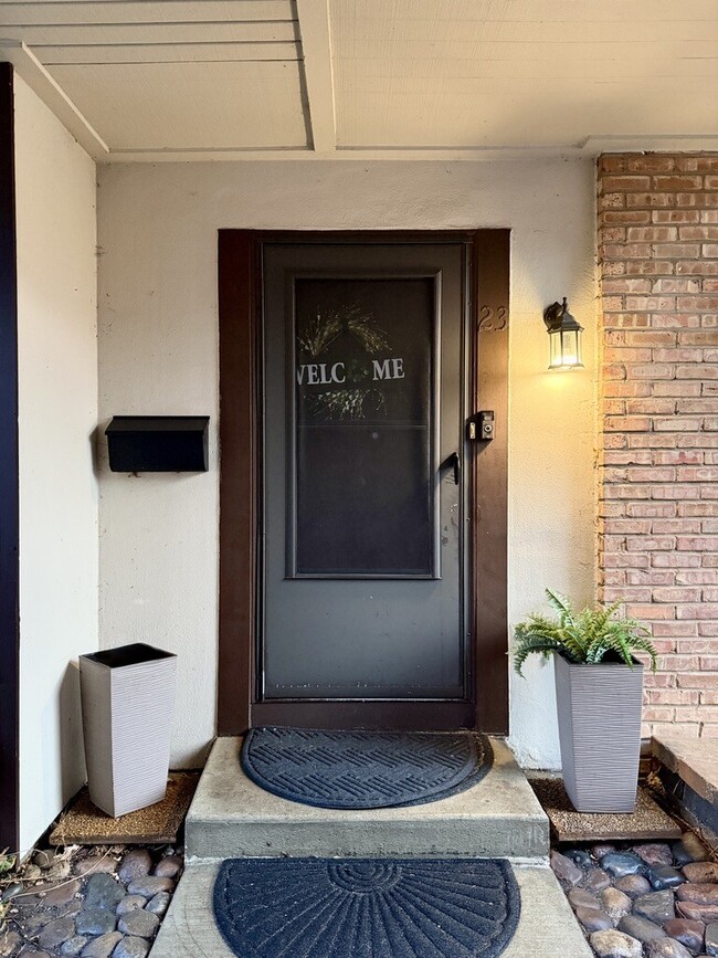 1750 Henley St in Glenview, IL - Building Photo - Building Photo