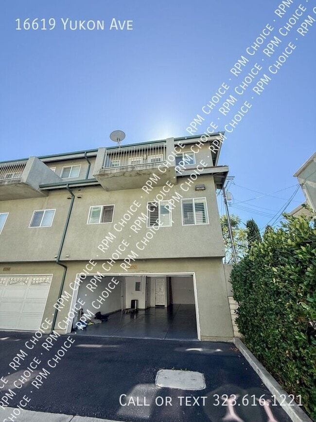 property at 16619 Yukon Ave