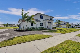 19822 SW 320th St in Homestead, FL - Building Photo - Building Photo