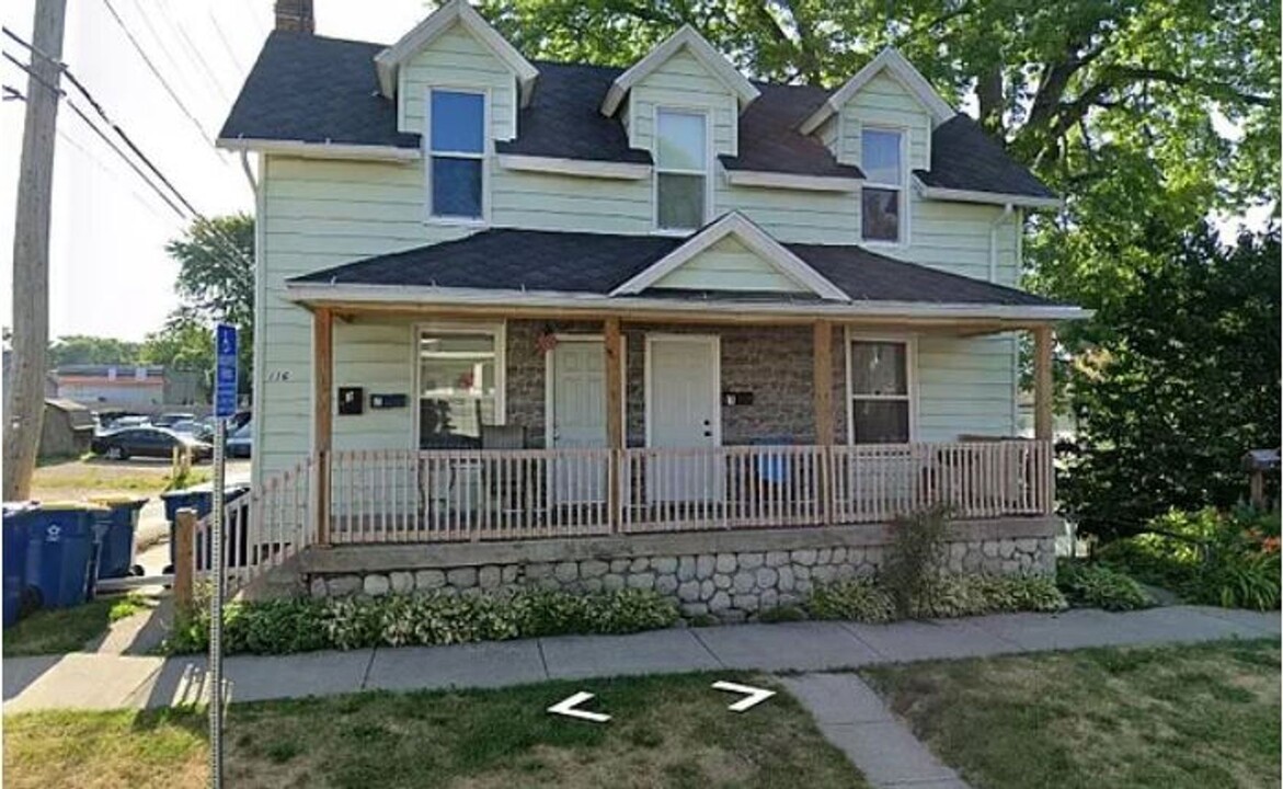 116 S Pine St-Unit -Unit 2 in Mishawaka, IN - Building Photo