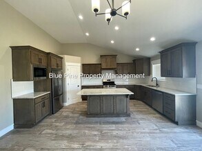 1507 47th St in Ammon, ID - Building Photo - Building Photo