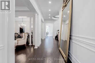 43 Chesney Cres in Vaughan, ON - Building Photo - Building Photo