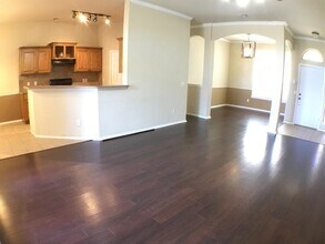18001 Montoro Way in Edmond, OK - Building Photo - Building Photo