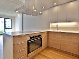 700 Rue St-Paul Ouest in Montréal, QC - Building Photo