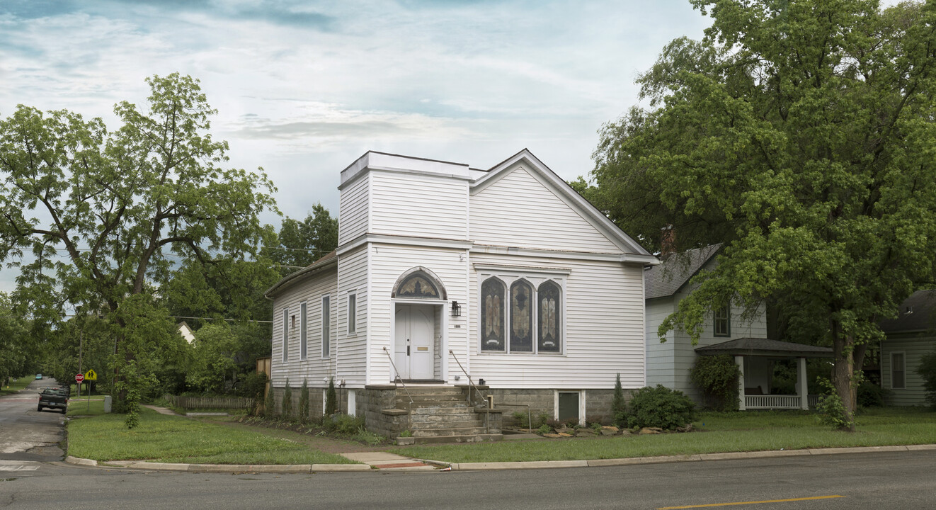 1000 Connecticut St in Lawrence, KS - Building Photo