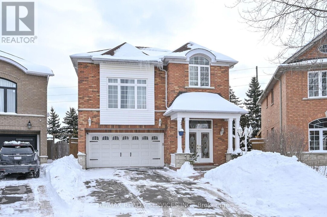 42 Brambirch Crescent in Brampton, ON - Building Photo