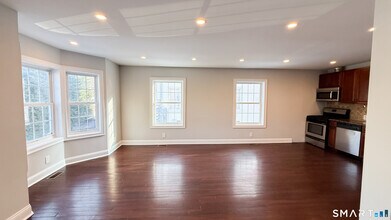 271 Seaside Ave in Stamford, CT - Building Photo - Building Photo