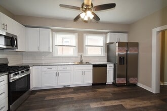 359 W St Charles Rd in Lombard, IL - Building Photo - Building Photo
