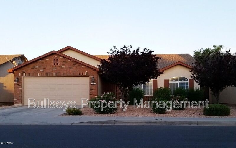 40216 N Lerwick Dr in San Tan Valley, AZ - Building Photo