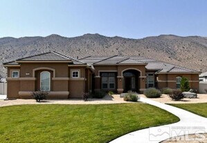 12085 Mystic Sands Dr in Sparks, NV - Building Photo