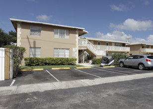 315 SW 15th St in Pompano Beach, FL - Building Photo - Building Photo